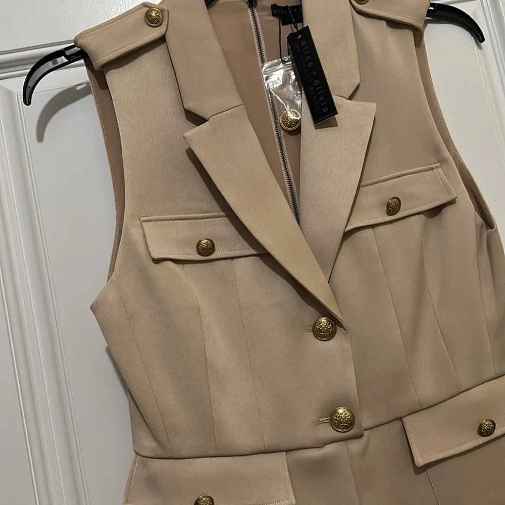 NWT Alice + Olivia Phillis Utility Sleeveless Romper - Size 12